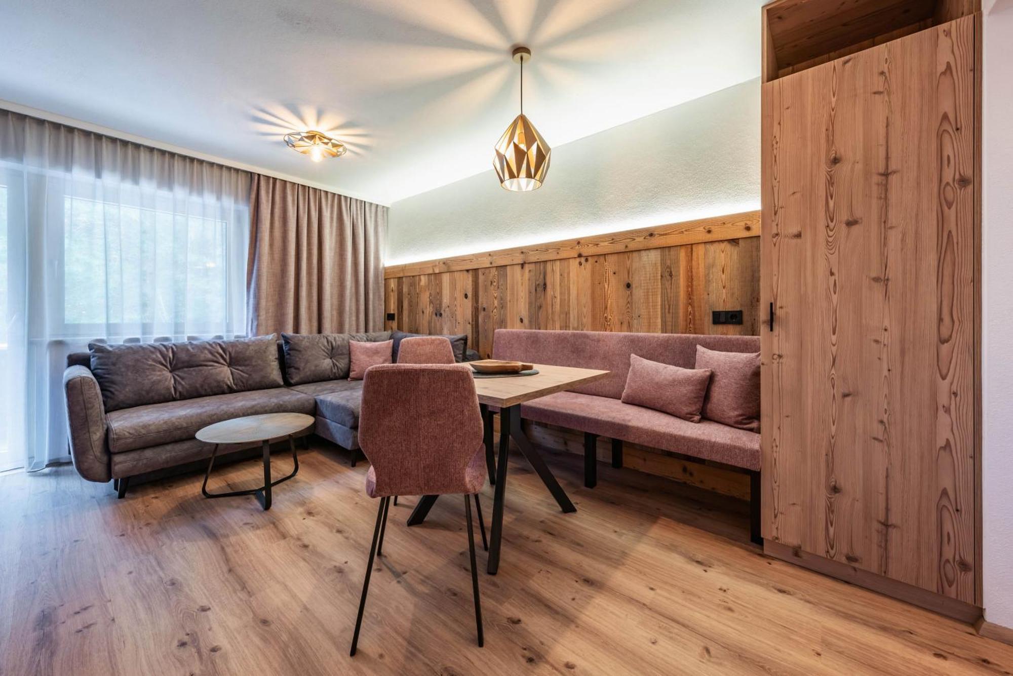 Montana Apartments ไมย์อาโฮเฟิน ภายนอก รูปภาพ