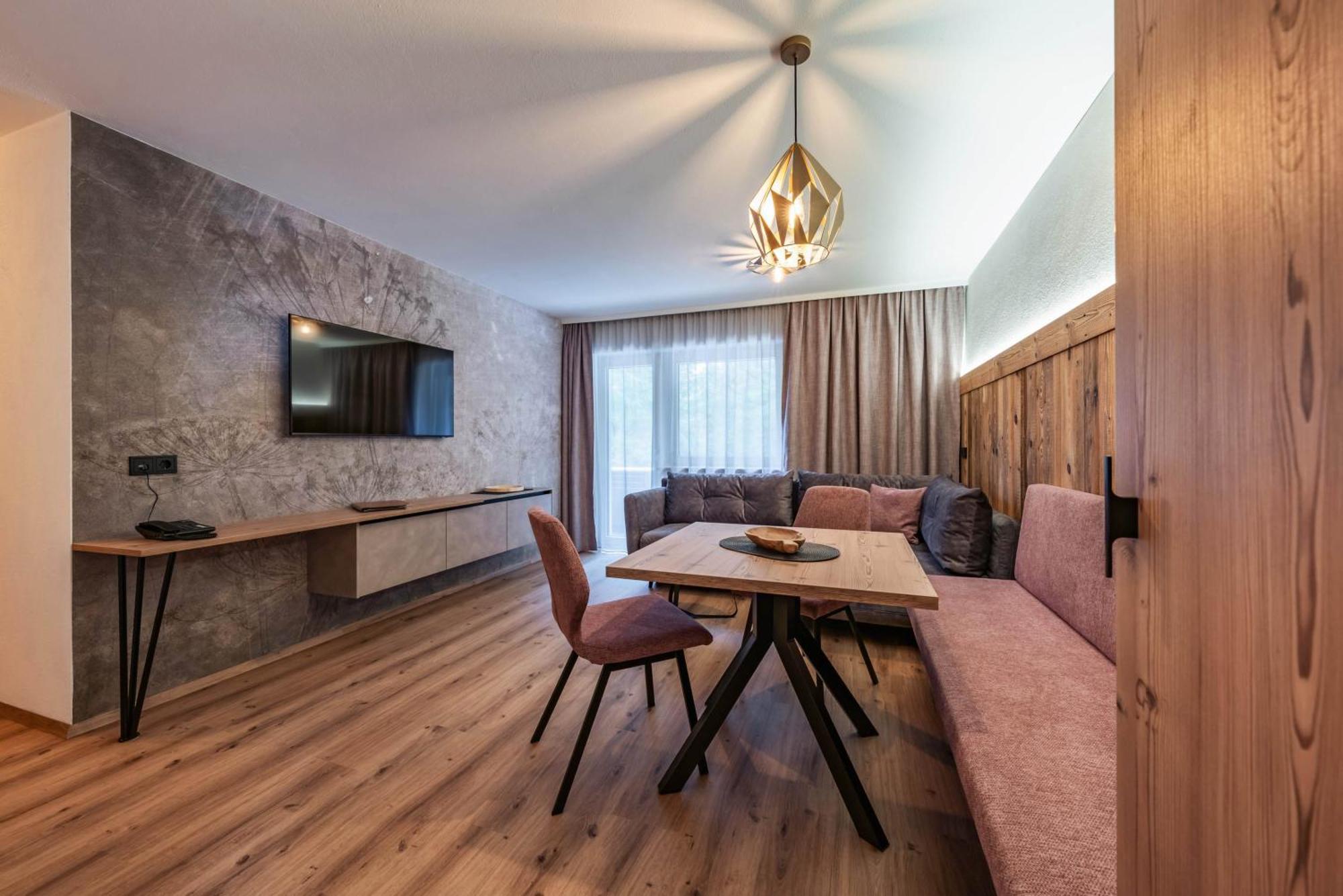 Montana Apartments ไมย์อาโฮเฟิน ภายนอก รูปภาพ